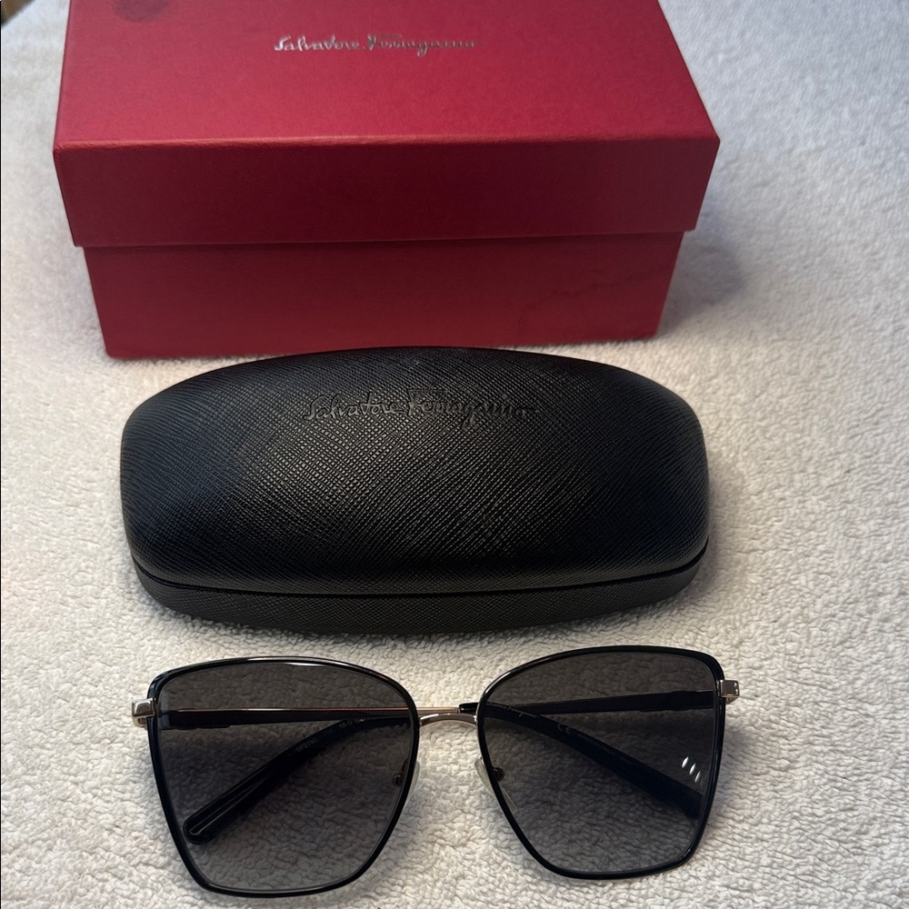 Salvatore Ferragamo SF279S Sunglasses Women's Gold Gray Gradient Lenses
